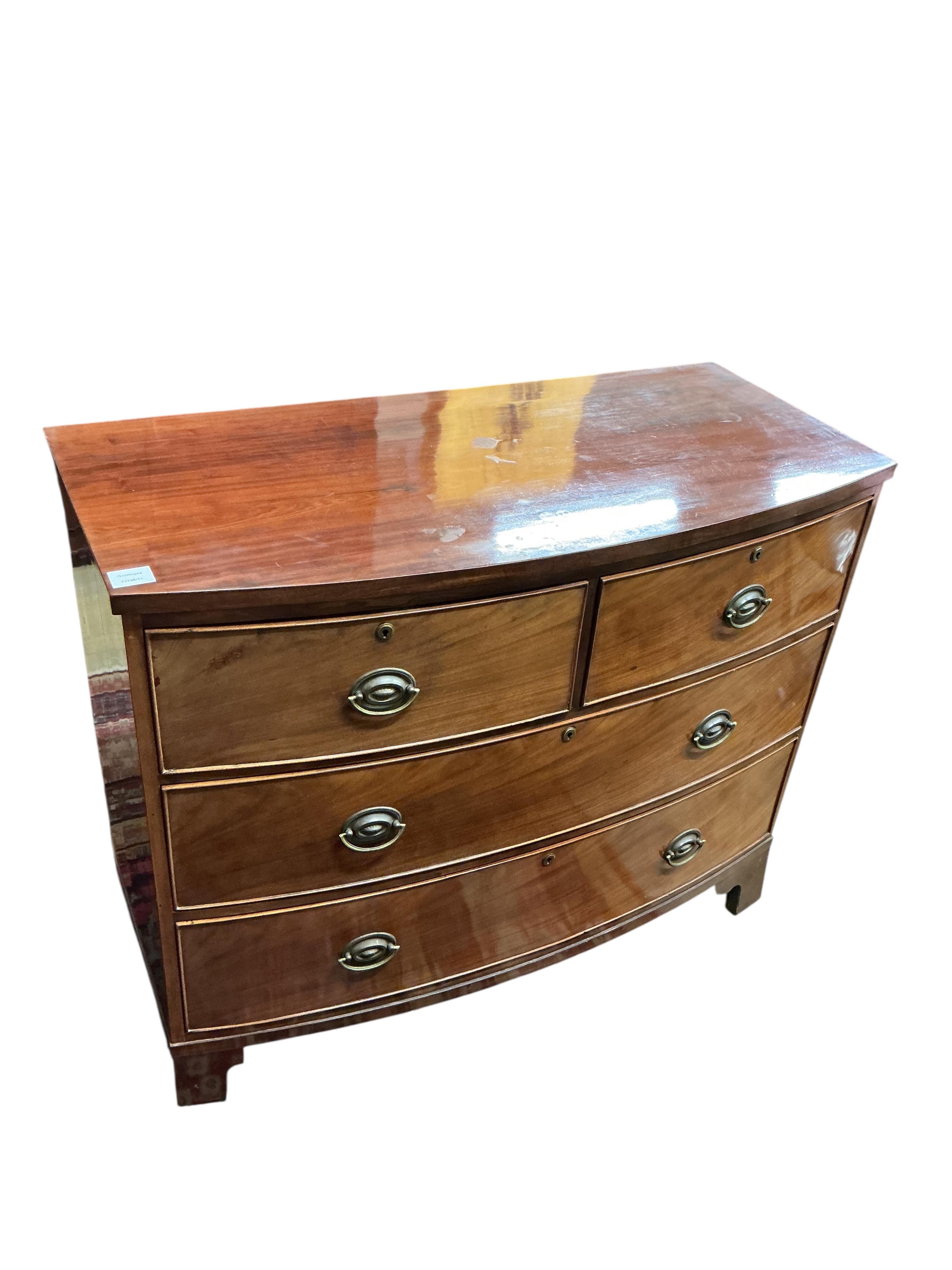 A Regency mahogany bowfront chest of drawers, front feet detached but present, width 106cm, depth 46cm, height 86cm
